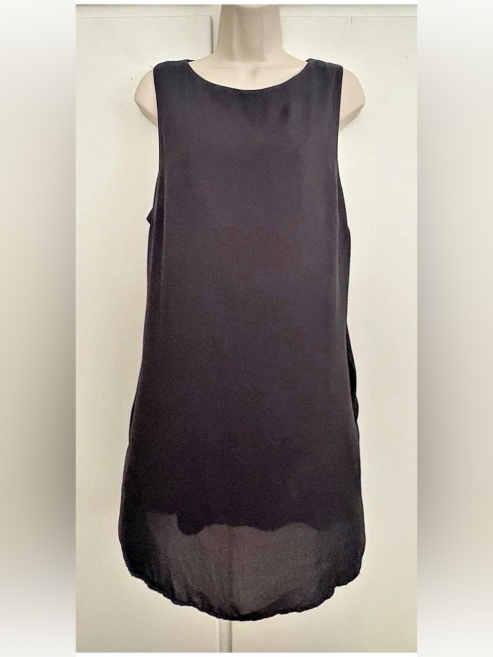 Barely Worn Lightweight Size Large Nordstroms Rack Black Sleeveless Dress